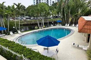 124 NE 19th Ct, Wilton Manors, FL 33305 - Photo 9