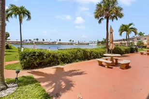 1000 SW 10th Ave, Hallandale Beach, FL 33009 - Photo 29