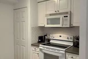 17125 N Bay Rd, North Miami Beach, FL 33160 - Photo 9