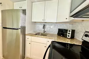 251 SE 6th Ave, Pompano Beach, FL 33060 - Photo 7