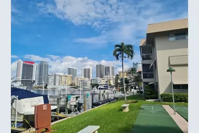 300 Golden Isle #104, Hallandale Beach, FL 33009 - Photo 21