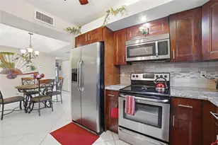 7544 Ashmont Cir, Tamarac, FL 33321 - Photo 9