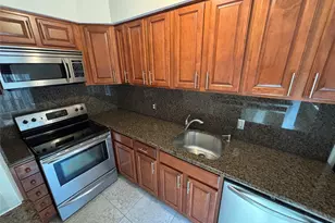 741 NE 17th Terrace, Fort Lauderdale, FL 33304 - Photo 3