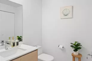 600 NE 27th St, Miami, FL 33137 - Photo 9