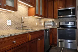 4350 Hillcrest Dr, Hollywood, FL 33021 - Photo 9