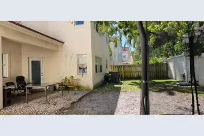 1888 NW 75th Way, Hollywood, FL 33024 - Photo 5