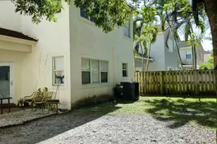 1888 NW 75th Way, Hollywood, FL 33024 - Photo 7