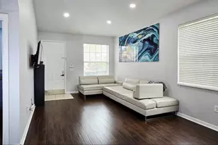 1723 NW 78th Way, Hollywood, FL 33024 - Photo 9