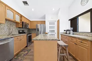 8240 NW 51st Ct, Lauderhill, FL 33351 - Photo 7