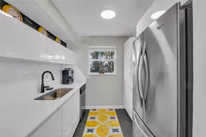 2607 NE 8th Avenue #34, Wilton Manors, FL 33334 - Photo 9