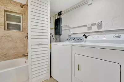 3019 N 57th Drive, Hollywood, FL 33021 - Photo 27