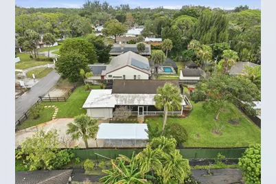 708 Dixie Lane, West Palm Beach, FL 33415 - Photo 3