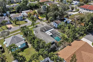 632 SW 8th St, Hallandale Beach, FL 33009 - Photo 53