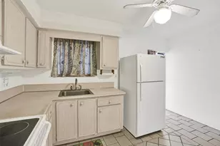 632 SW 8th St, Hallandale Beach, FL 33009 - Photo 33