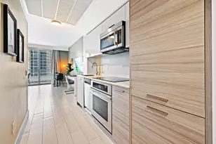 1300 Brickell Bay Dr, Miami, FL 33131 - Photo 5