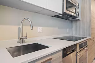 1300 Brickell Bay Dr, Miami, FL 33131 - Photo 7