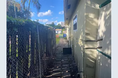 536 NW 45th Street, Oakland Park, FL 33309 - Photo 7