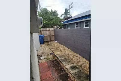 770 NE 38th Street #F, Oakland Park, FL 33334 - Photo 17