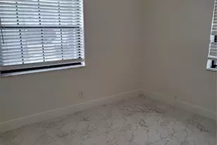 770 NE 38th St, Oakland Park, FL 33334 - Photo 5