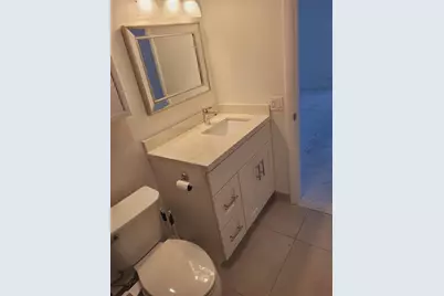 770 NE 38 #R, Oakland Park, FL  - Photo 11