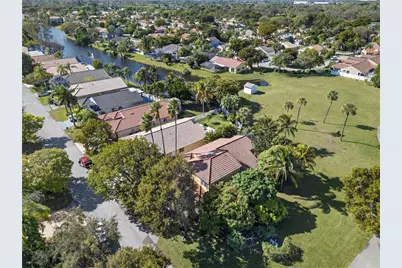 693 NW 46th Avenue, Deerfield Beach, FL 33442 - Photo 45