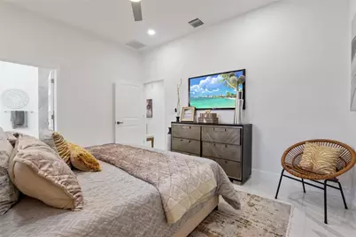 2407 NW 8 Street, Fort Lauderdale, FL 33311 - Photo 11