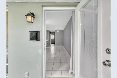141 NE 30th Court, Wilton Manors, FL 33334 - Photo 3