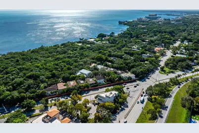 2765 Brickell Court, Miami, FL 33129 - Photo 57