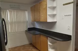 430 Commodore Dr, Plantation, FL 33325 - Photo 9