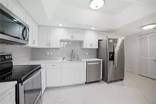 6805 Willow Wood Dr, Boca Raton, FL 33434 - Photo 5