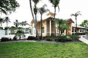 9477 Palm Cir, Pembroke Pines, FL 33025 - Photo 5