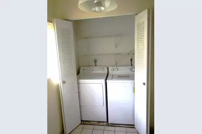 9477 Palm Circle, Pembroke Pines, FL 33025 - Photo 13