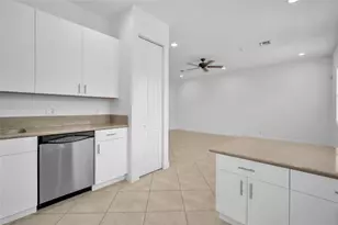 6809 N Lakeside Circle, Davie, FL 33314 - Photo 11