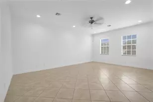 6809 N Lakeside Circle, Davie, FL 33314 - Photo 5