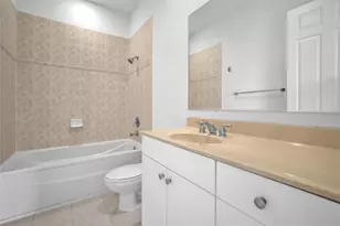 6809 N Lakeside Circle, Davie, FL 33314 - Photo 15