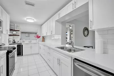 4953 NW 48 Avenue, Tamarac, FL 33319 - Photo 21