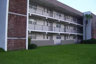 8000 Colony Circle, Tamarac, FL 33321 - Photo 13