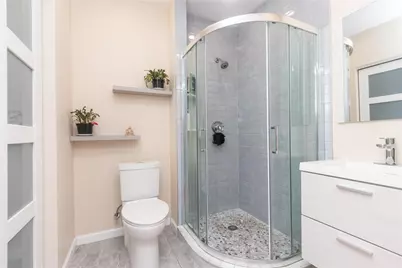 704 NE 14th Place, Fort Lauderdale, FL 33304 - Photo 9