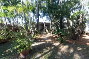 704 NE 14th Pl, Fort Lauderdale, FL 33304 - Photo 17