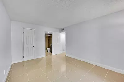 10001 W Atlantic Boulevard #221, Coral Springs, FL 33071 - Photo 13