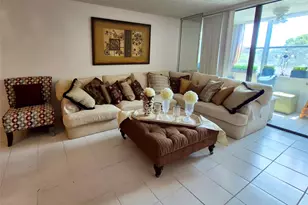 2840 Somerset Dr, Lauderdale Lakes, FL 33311 - Photo 5