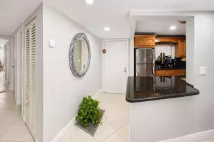 5160 Las Verdes Cir, Delray Beach, FL 33484 - Photo 9