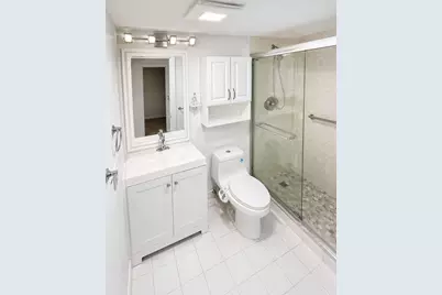 5160 Las Verdes Circle #103, Delray Beach, FL 33484 - Photo 3