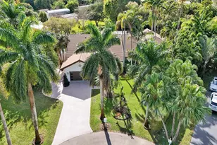 2825 SW 132nd Way, Davie, FL 33330 - Photo 3