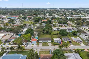 5829 Hayes St, Hollywood, FL 33021 - Photo 11