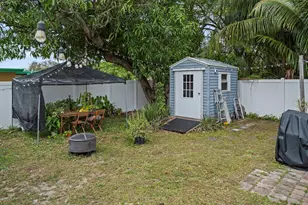 5829 Hayes St, Hollywood, FL 33021 - Photo 15