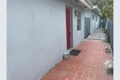 3361 NE 16th Avenue #3, Oakland Park, FL 33334 - Photo 5