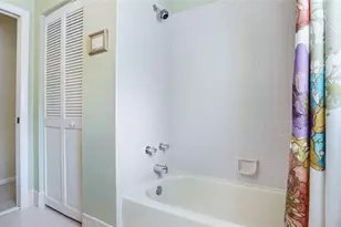 3099 Perriwinkle Cir, Davie, FL 33328 - Photo 29