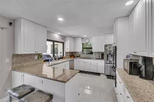 11266 NW 10th Pl, Coral Springs, FL 33071 - Photo 13