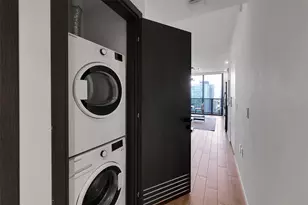 398 NE 5th St, Miami, FL 33132 - Photo 9